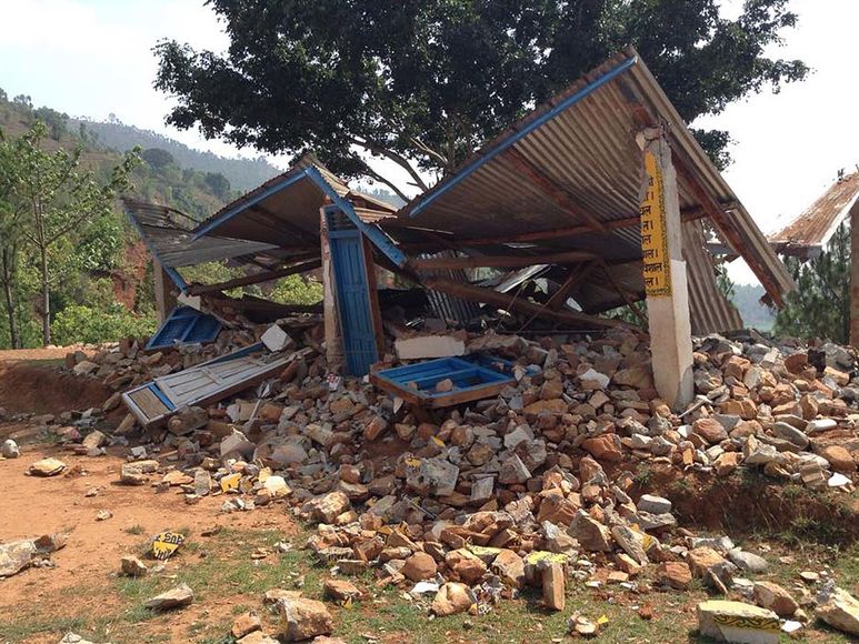 Zerstörte Schule in Setidevi